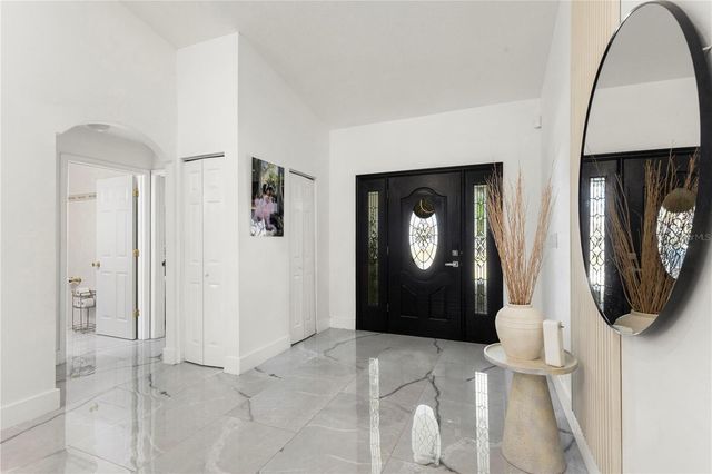 8019 N GOMEZ AVENUE, Tampa, FL 33614