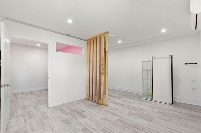 8019 N GOMEZ AVENUE, Tampa, FL 33614
