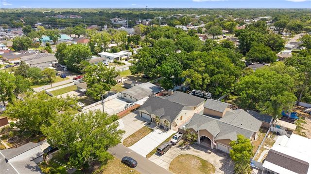 8019 N GOMEZ AVENUE, Tampa, FL 33614