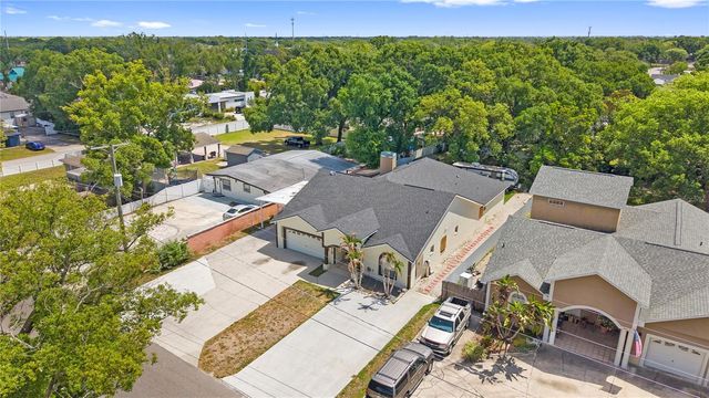 8019 N GOMEZ AVENUE, Tampa, FL 33614