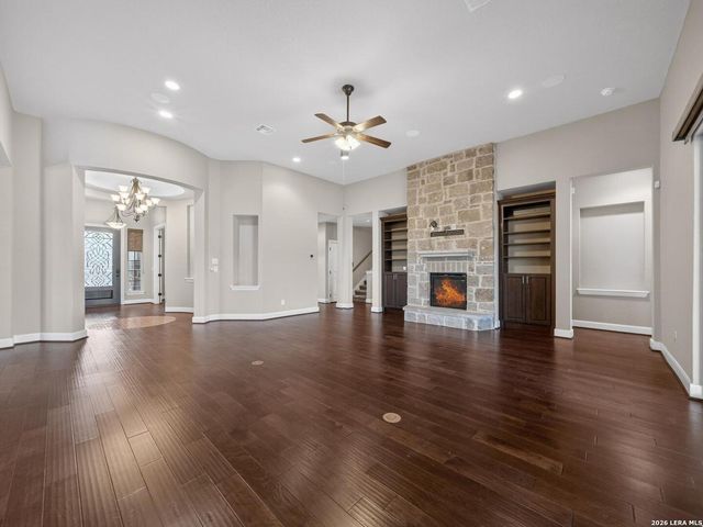 1008 Spanish Trl, New Braunfels, TX 78132