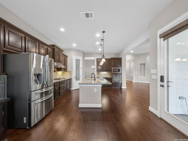 1008 Spanish Trl, New Braunfels, TX 78132