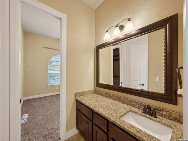 1008 Spanish Trl, New Braunfels, TX 78132