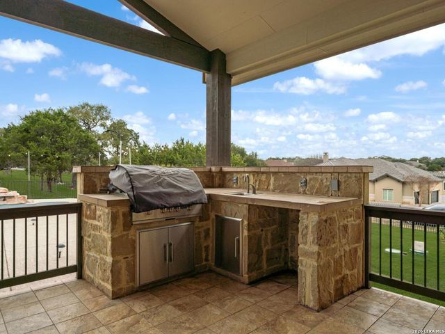 1008 Spanish Trl, New Braunfels, TX 78132