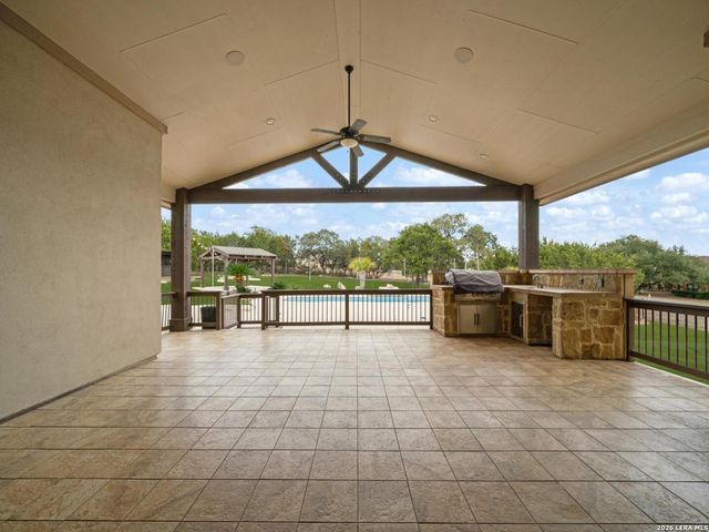 1008 Spanish Trl, New Braunfels, TX 78132