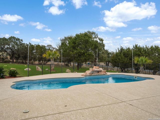 1008 Spanish Trl, New Braunfels, TX 78132