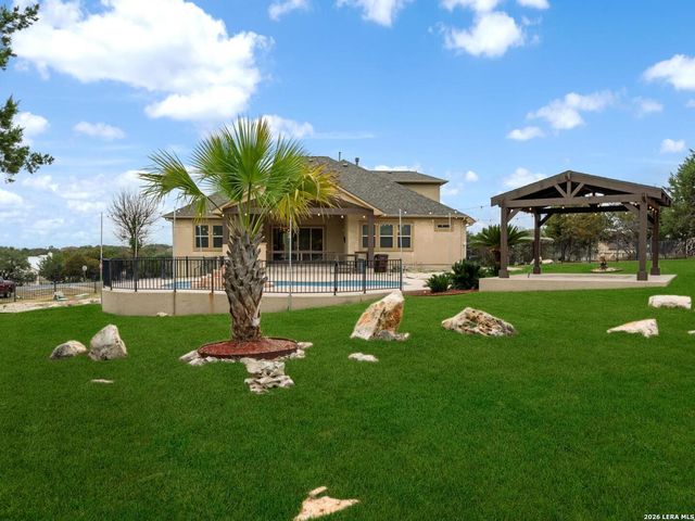 1008 Spanish Trl, New Braunfels, TX 78132