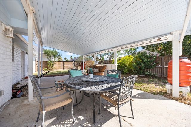 15730 Escapade St, Corpus Christi, TX 78418