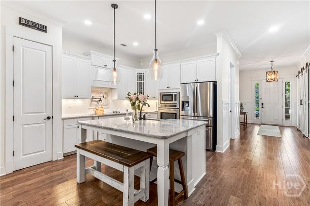 370 Blackjack Oak Drive W, Richmond Hill, GA 31324