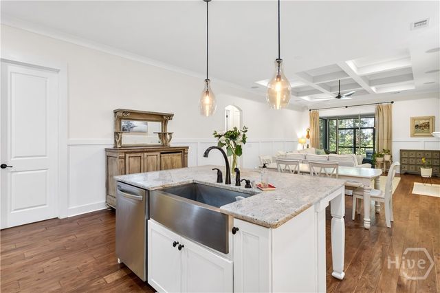 370 Blackjack Oak Drive W, Richmond Hill, GA 31324