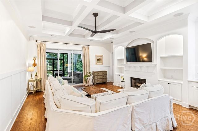 370 Blackjack Oak Drive W, Richmond Hill, GA 31324