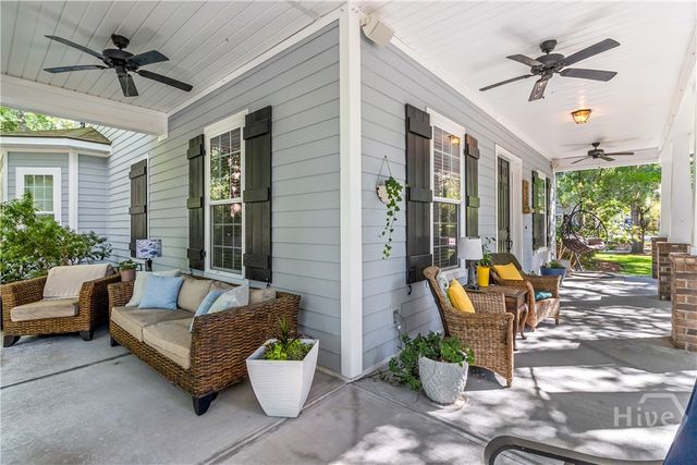 370 Blackjack Oak Drive W, Richmond Hill, GA 31324