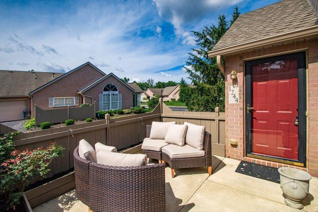 1244 Amberlea Drive E, 18, Columbus, OH 43230