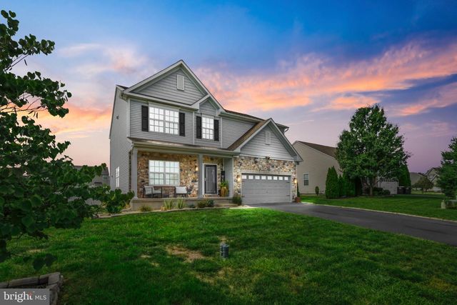 195 WESTBURY DR, Gilbertsville, PA 19525