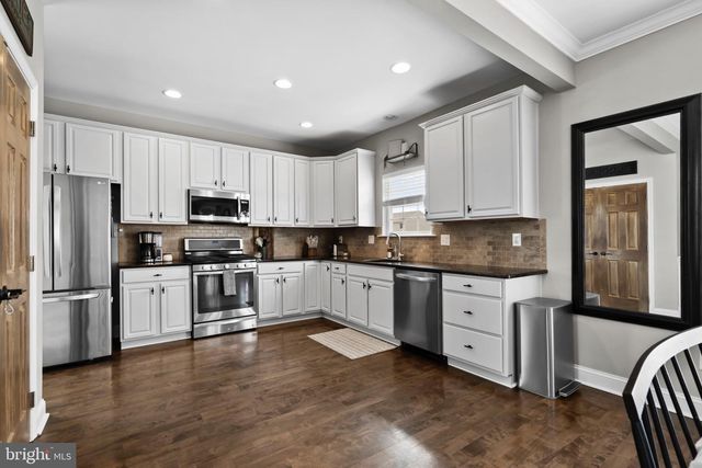 195 WESTBURY DR, Gilbertsville, PA 19525