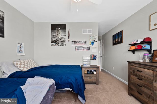195 WESTBURY DR, Gilbertsville, PA 19525