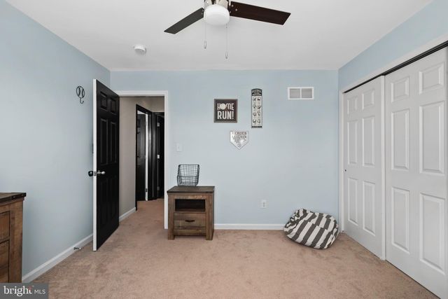 195 WESTBURY DR, Gilbertsville, PA 19525
