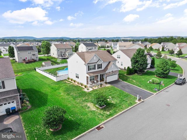 195 WESTBURY DR, Gilbertsville, PA 19525