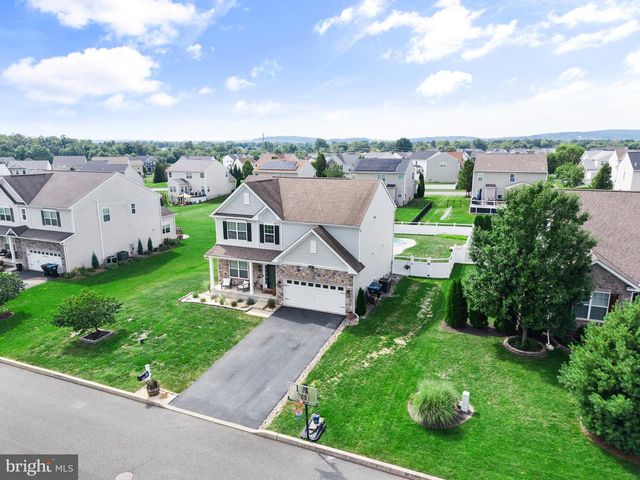 195 WESTBURY DR, Gilbertsville, PA 19525