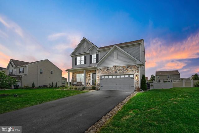 195 WESTBURY DR, Gilbertsville, PA 19525