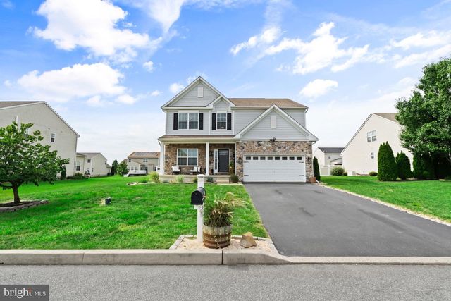 195 WESTBURY DR, Gilbertsville, PA 19525
