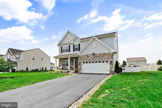 195 WESTBURY DR, Gilbertsville, PA 19525