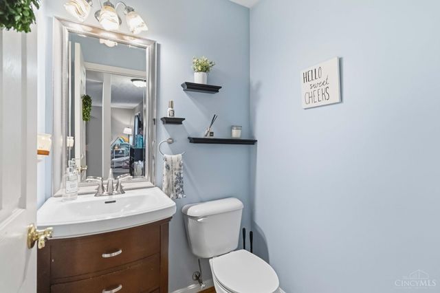 125 Paddle Wheel Drive, New Richmond, OH 45157