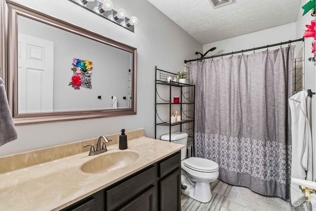 125 Paddle Wheel Drive, New Richmond, OH 45157