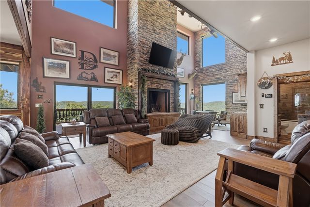 496 Madison 1556, Eureka Springs, AR 72632