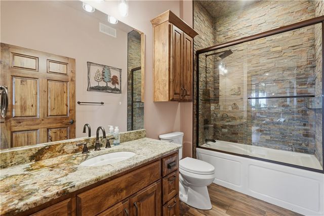 496 Madison 1556, Eureka Springs, AR 72632