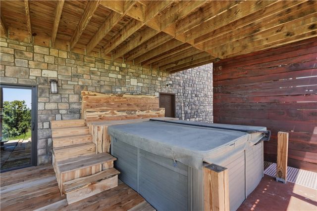 496 Madison 1556, Eureka Springs, AR 72632