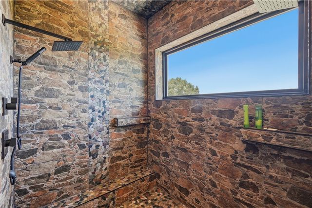 496 Madison 1556, Eureka Springs, AR 72632