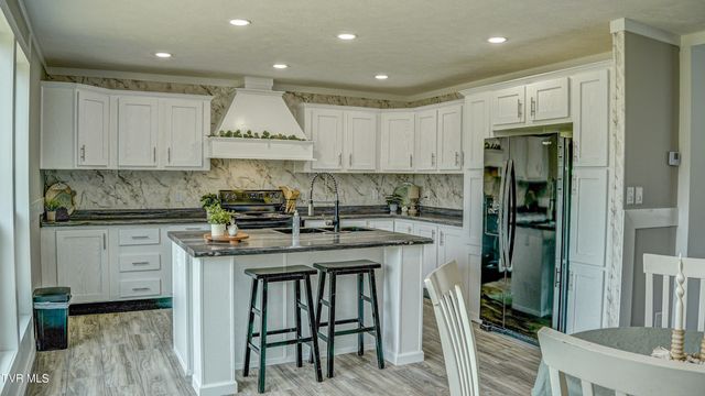 850 Meadow View Road, Bristol, TN 37620