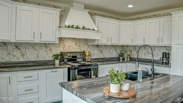 850 Meadow View Road, Bristol, TN 37620