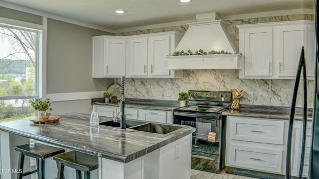 850 Meadow View Road, Bristol, TN 37620