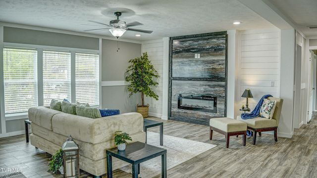 850 Meadow View Road, Bristol, TN 37620