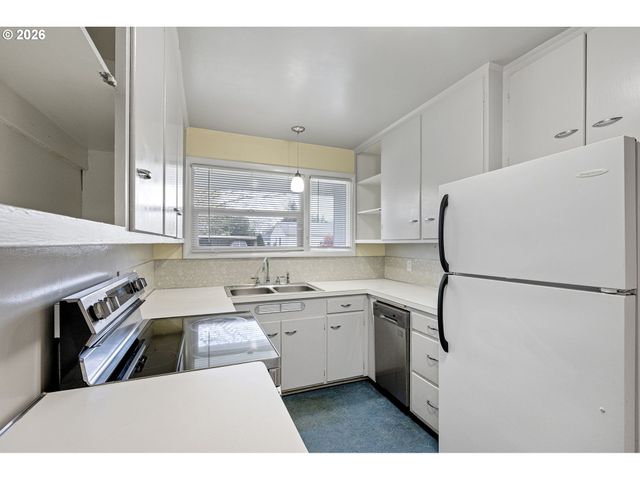 1565 LINWOOD St, Eugene, OR 97404