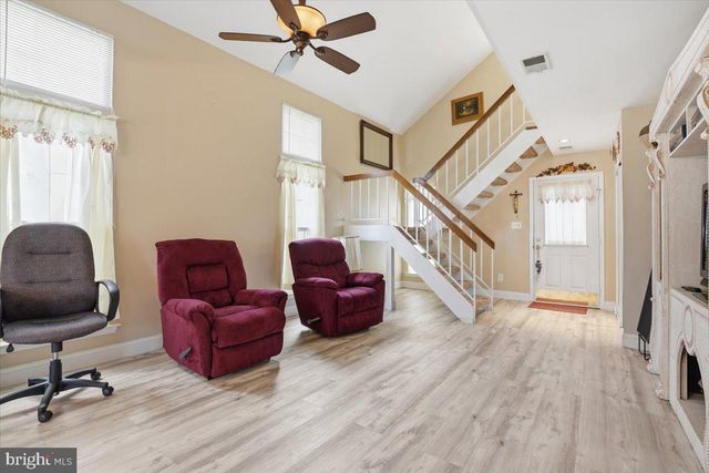 12 PEBBLE DR, Horsham, PA 19044