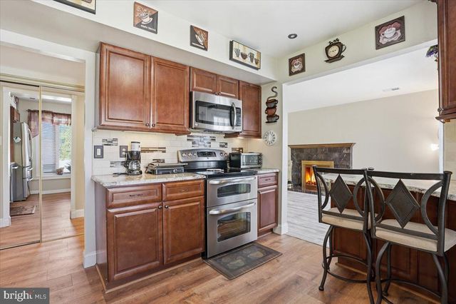 12 PEBBLE DR, Horsham, PA 19044
