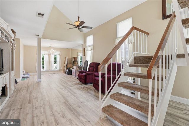 12 PEBBLE DR, Horsham, PA 19044