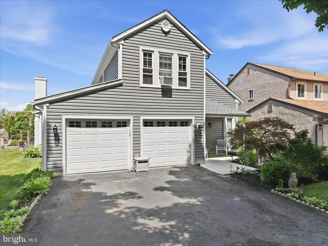 12 PEBBLE DR, Horsham, PA 19044