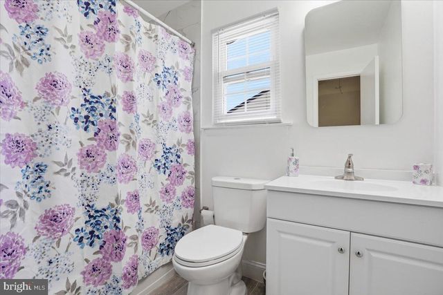 12 PEBBLE DR, Horsham, PA 19044