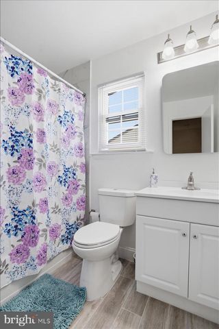 12 PEBBLE DR, Horsham, PA 19044