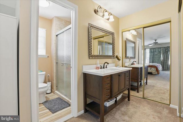 12 PEBBLE DR, Horsham, PA 19044
