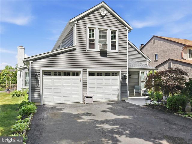 12 PEBBLE DR, Horsham, PA 19044