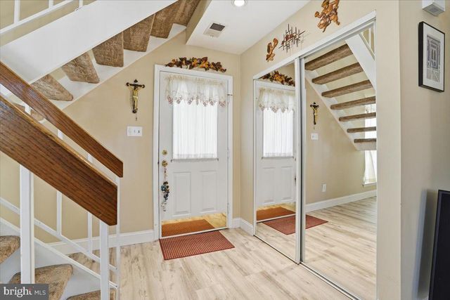 12 PEBBLE DR, Horsham, PA 19044