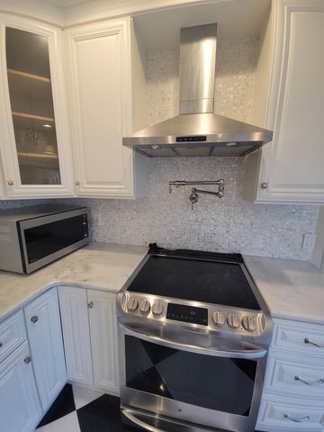 355 CLAY ST, Oakland, TN 38060