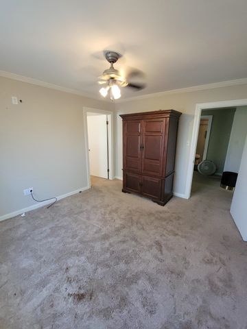 355 CLAY ST, Oakland, TN 38060