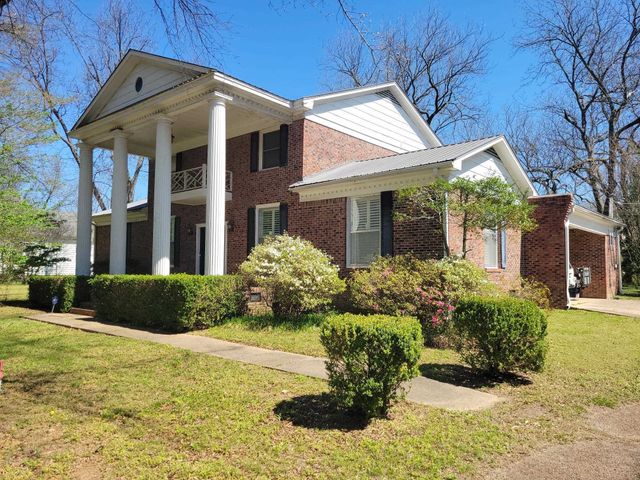 355 CLAY ST, Oakland, TN 38060