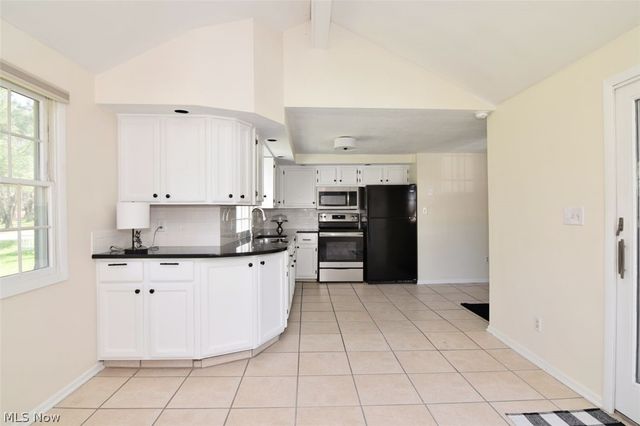 35755 Miles Road, Moreland Hills, OH 44022